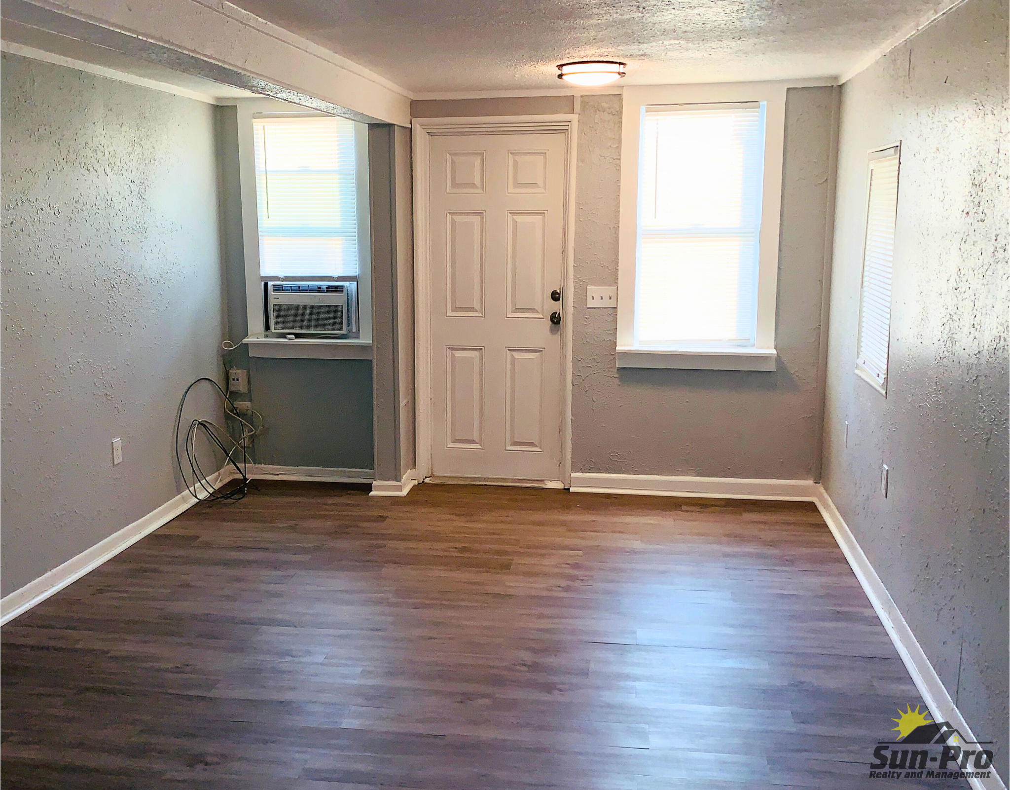 218 North Oleander Avenue - 2