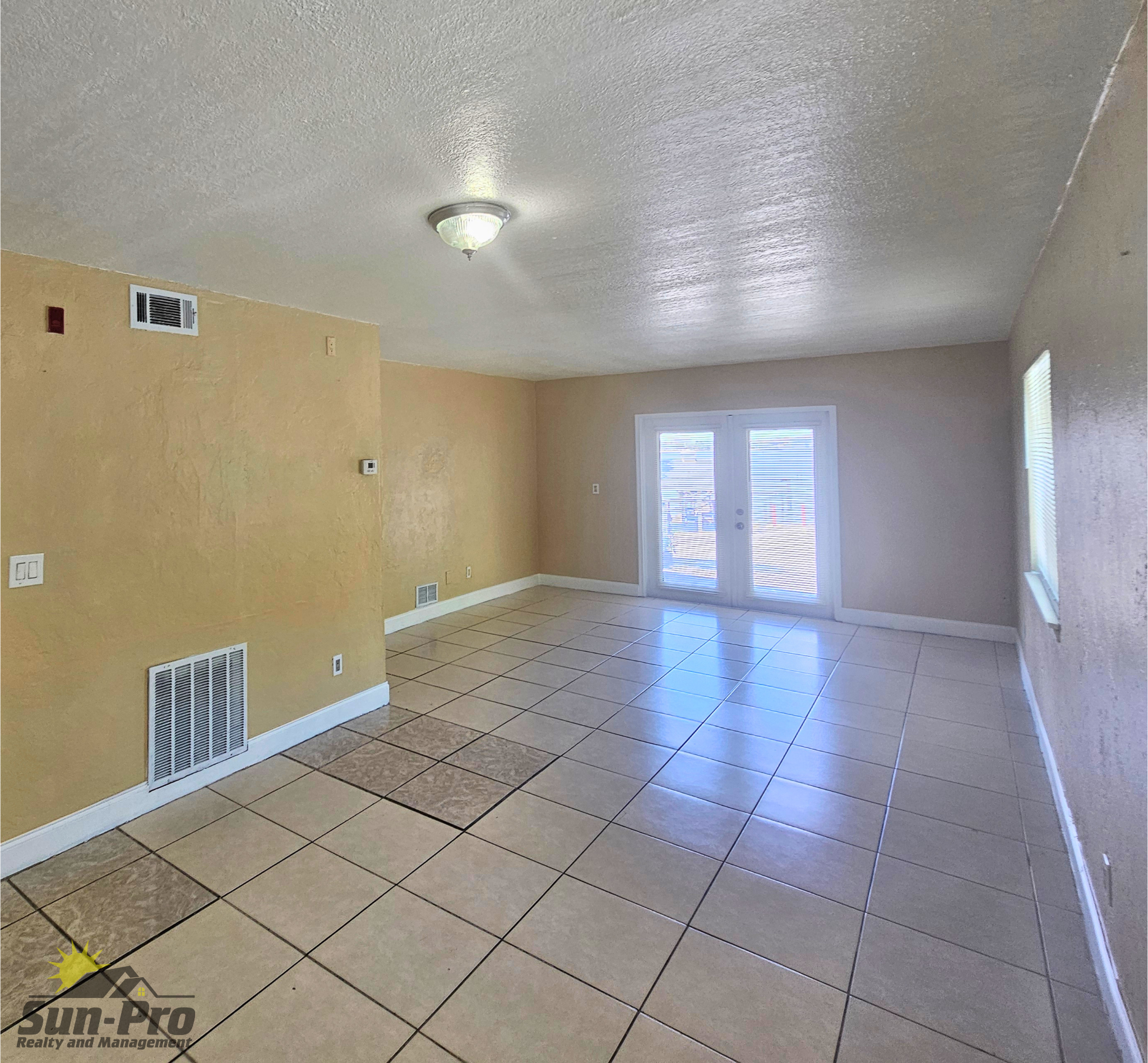 Gallery Image 0